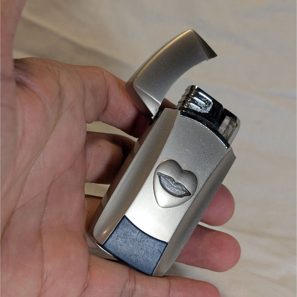 Vintage Silver-Tone "Heart and Lips" Refillable Metal Pocket Lighter - Blue